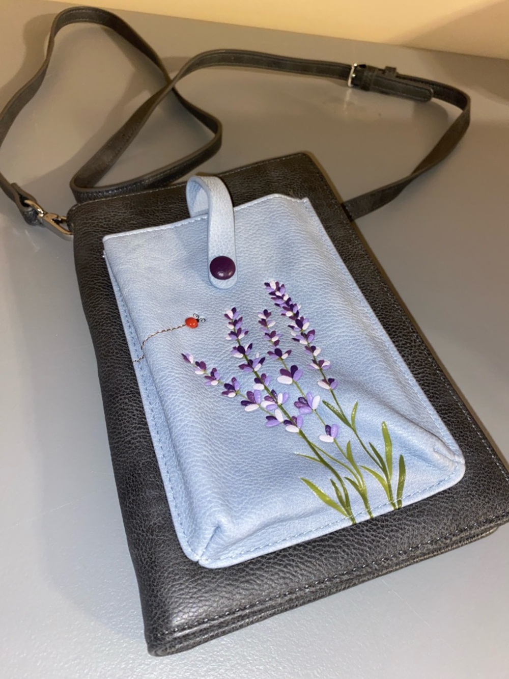 ESPE Crossbody with Lavender Floral Front Pocket - Light Blue & Black - Picture 3 of 9